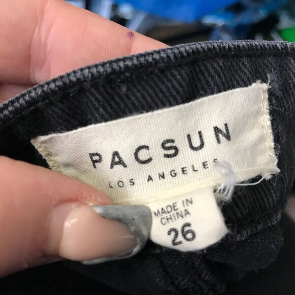 PAC SUN - WOMEN'S 26 - BLACK FLORAL DENIM SKIRT W/ FRAYED HEM - Picture 5 of 5